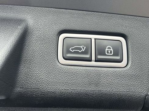 Used 2024 Kia Sorento SX Prestige image 24