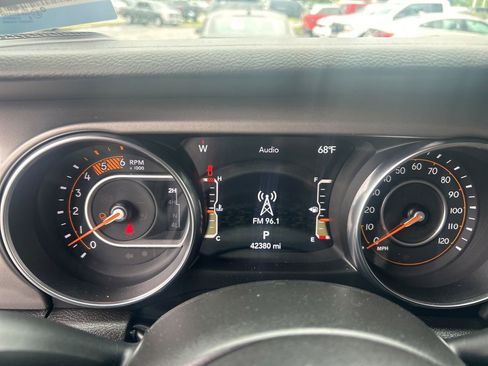 Used 2022 Jeep Gladiator Sport AWD/4WD image 22