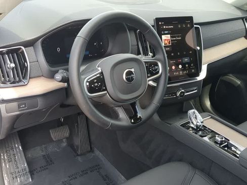 Certified 2026 Volvo XC90 B6 Plus AWD/4WD image 2