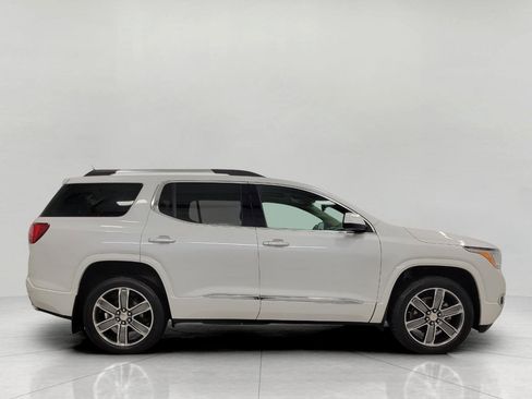 Used 2019 GMC Acadia Denali image 11