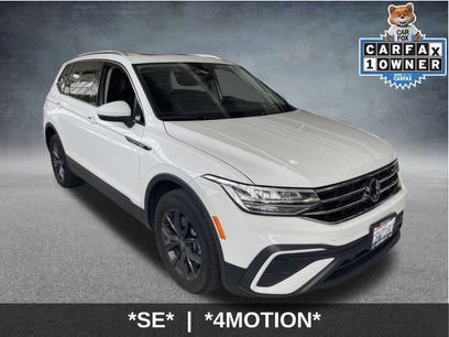 Used 2022 Volkswagen Tiguan SE w/ Panoramic Sunroof Package