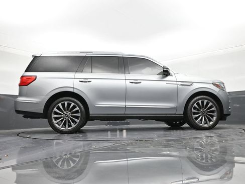 Used 2020 Lincoln Navigator Reserve w/ Luxury Package AWD/4WD image 25