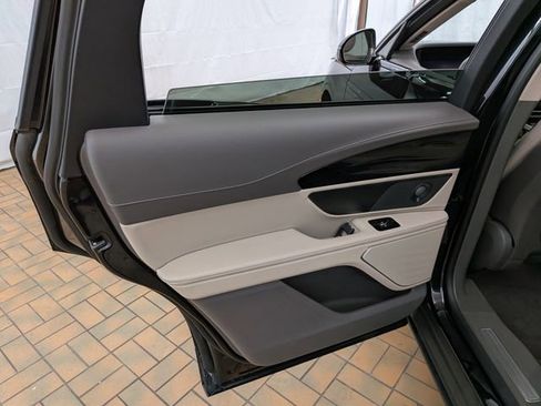 Used 2025 Lincoln Nautilus Reserve w/ Jet Appearance Package image 26