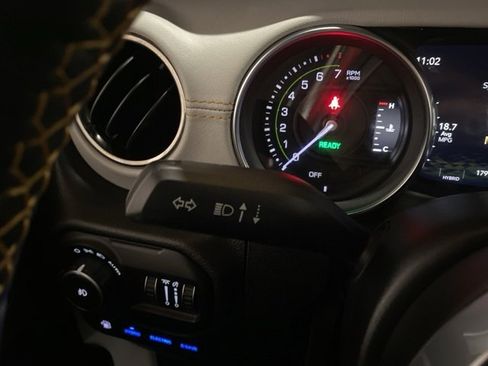 Used 2021 Jeep Wrangler Unlimited Sahara image 37