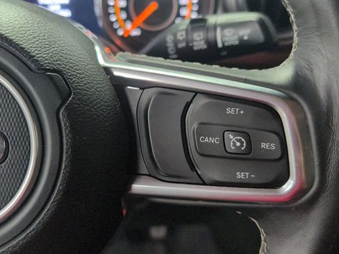 Used 2018 Jeep Wrangler Unlimited Sahara w/ Uconnect 4C Nav & Sound Group AWD/4WD image 11