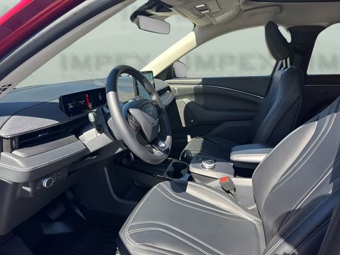 Used 2021 Ford Mustang Mach-E Premium image 9