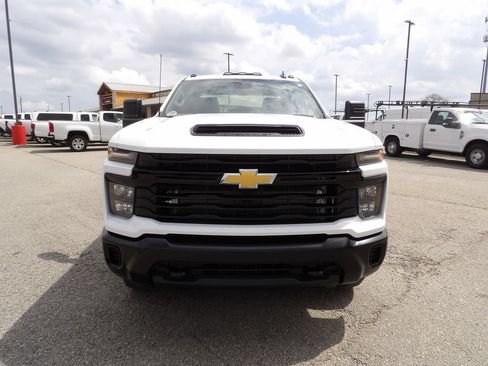Used 2026 Chevrolet Silverado 3500 W/T AWD/4WD image 12
