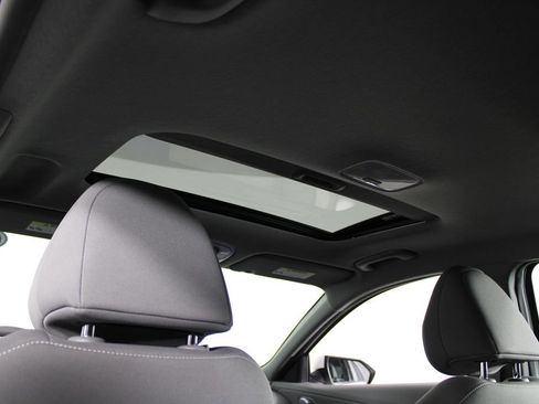 Certified 2024 Hyundai Elantra SEL w/ Convenience Package image 23