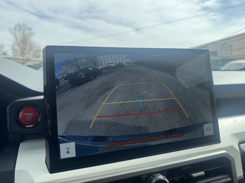 Certified 2024 Toyota Tacoma TRD Off-Road image 25