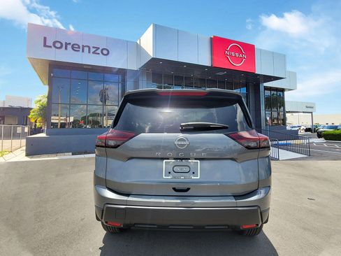 New 2026 Nissan Rogue SV FWD image 5
