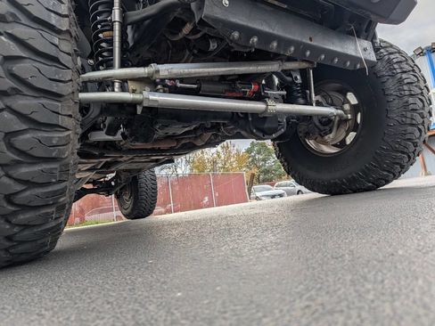 Used 2020 Jeep Gladiator Overland image 24