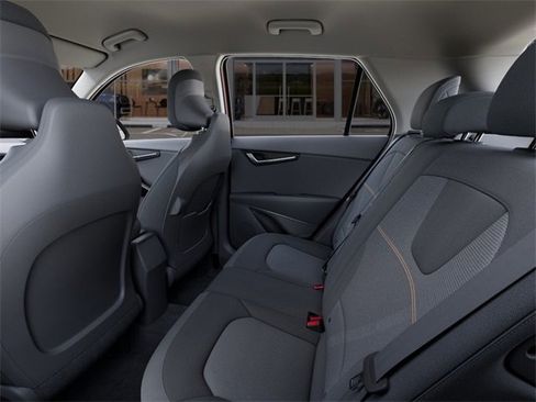 Used 2024 Kia Niro LX image 18