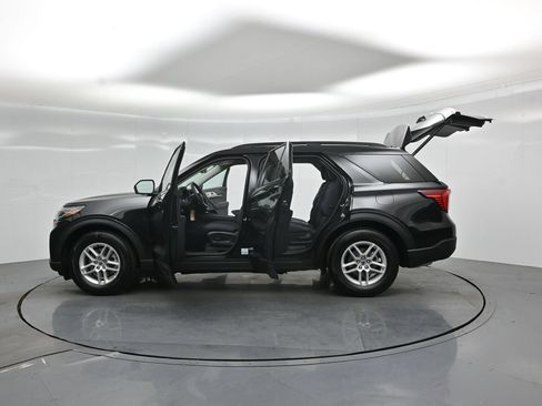 New 2026 Ford Explorer Active RWD image 35