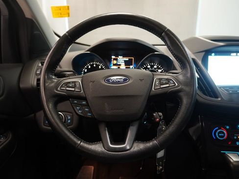 Used 2018 Ford Escape SE w/ SE Sport Appearance Package AWD/4WD image 17