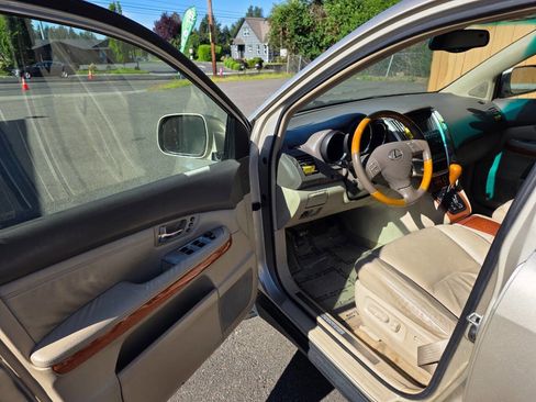 Used 2006 Lexus RX 330 AWD image 9