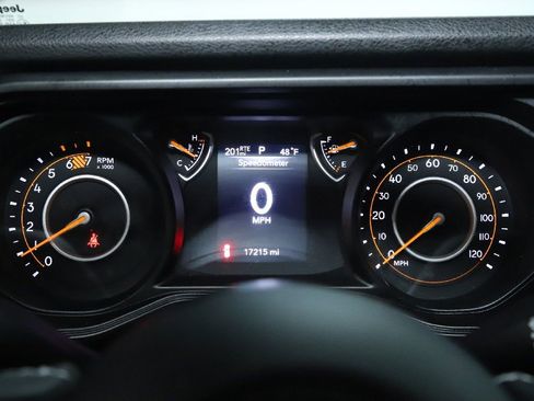 Used 2025 Jeep Wrangler Sport S image 24