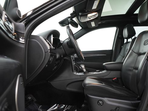 Used 2018 Jeep Grand Cherokee Overland image 23