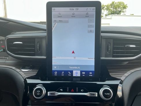 Certified 2022 Ford Explorer Limited w/ Limited Technology Package RWD image 26