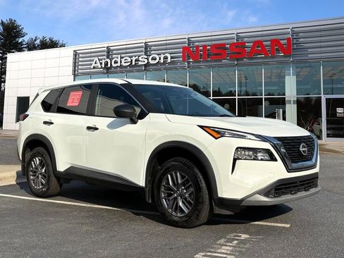 Used 2023 Nissan Rogue S AWD/4WD image 1