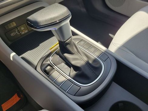 New 2026 Hyundai Kona SE FWD image 17