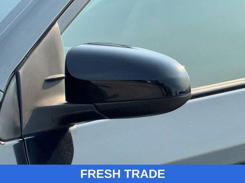 Used 2016 Toyota Corolla LE image 4