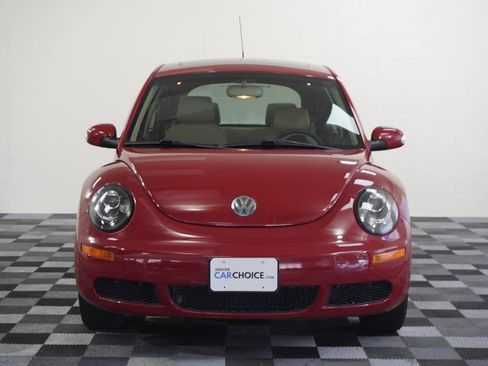 Used 2006 Volkswagen Beetle Coupe w/ Package 1 FWD image 9