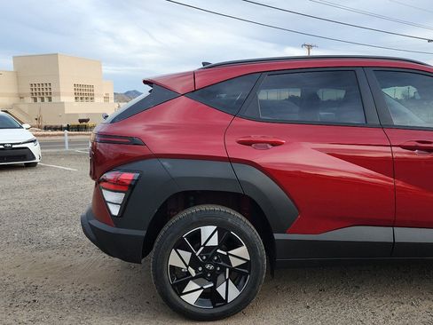 Used 2025 Hyundai Kona SEL image 5