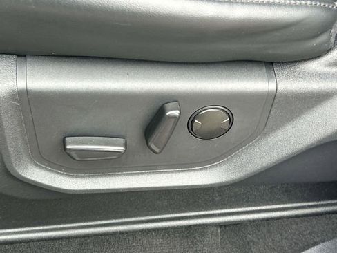 Certified 2023 Ford Expedition XLT image 30