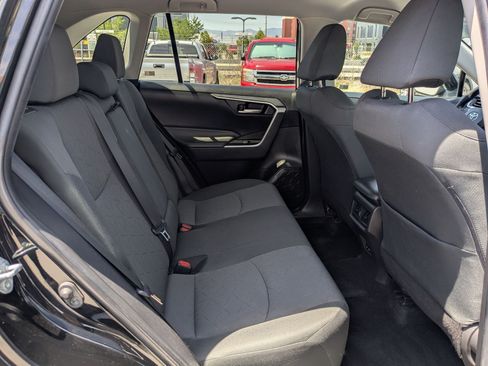 Used 2024 Toyota RAV4 XLE AWD/4WD image 25