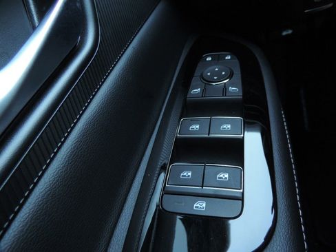 Used 2025 Nissan Murano SV image 22