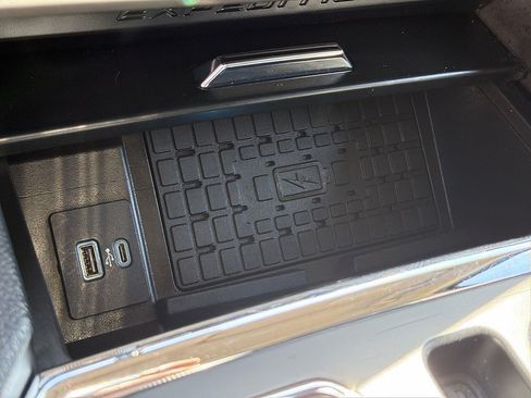 Used 2024 Ford Expedition Max XLT RWD image 38