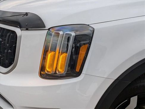 Used 2024 Kia Telluride EX FWD image 9