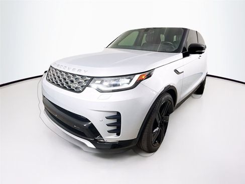 Used 2023 Land Rover Discovery Metropolitan Edition image 1