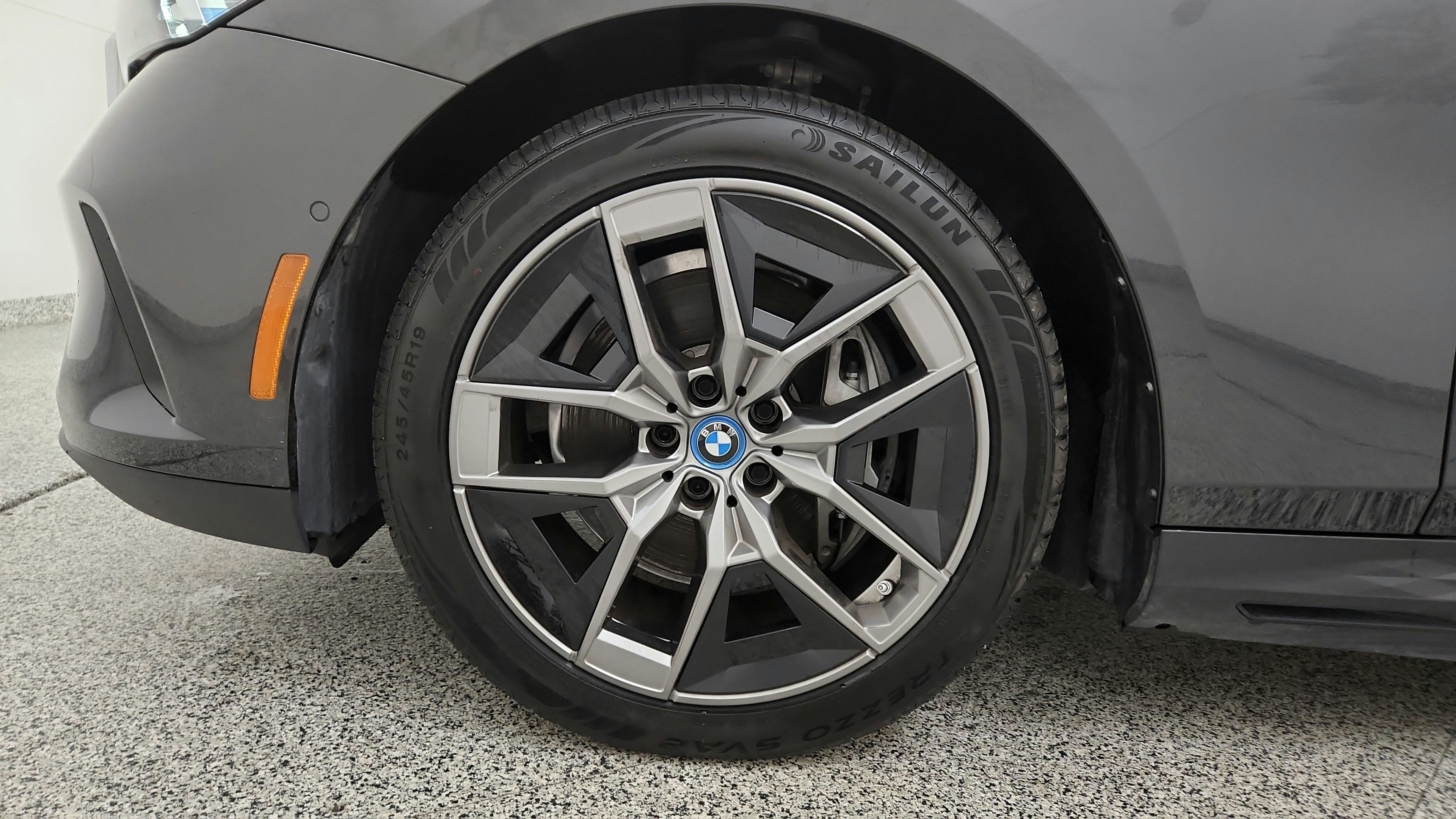 Used 2024 BMW i5 eDrive40i RWD image 38