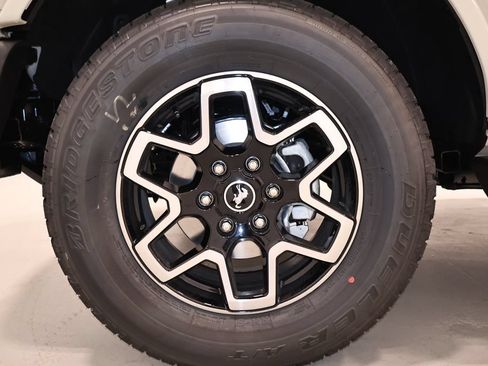 New 2026 Ford Bronco Outer Banks AWD/4WD image 36