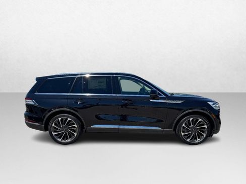 Certified 2024 Lincoln Aviator Reserve w/ Equipment Group 201A AWD/4WD image 4