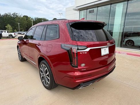 Used 2024 Cadillac XT6 Sport AWD/4WD image 3