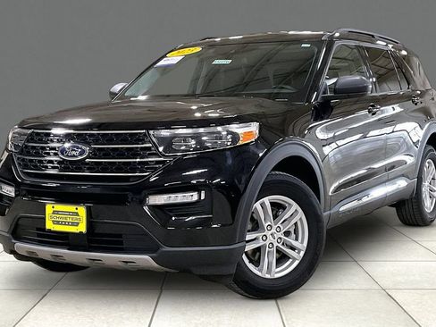 Certified 2023 Ford Explorer XLT w/ Equipment Group 202A AWD/4WD image 2