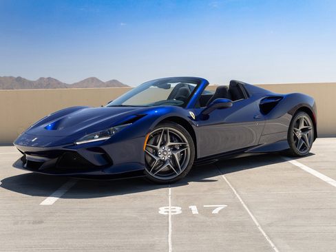 Used 2022 Ferrari F8 Tributo RWD image 1