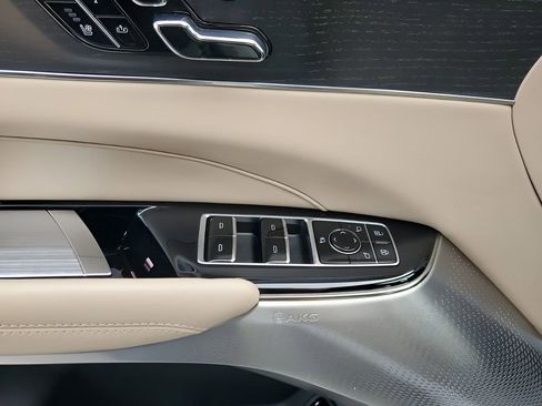 Certified 2024 Cadillac Lyriq Luxury w/ Nappa Leather Package image 28