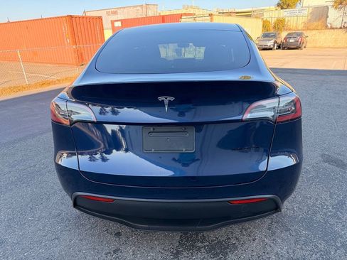 Used 2023 Tesla Model Y Long Range AWD/4WD image 9