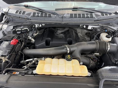 Used 2019 Ford F150 Lariat w/ Equipment Group 502A Luxury image 13