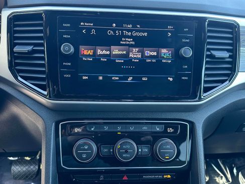 Used 2022 Volkswagen Atlas Cross Sport SE w/ Black Wheel Package image 8