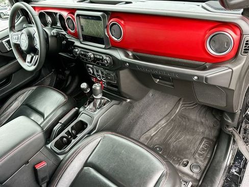 Used 2023 Jeep Wrangler Rubicon image 28