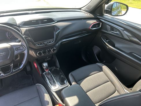 Used 2021 Chevrolet TrailBlazer RS w/ Technology Package AWD/4WD image 19