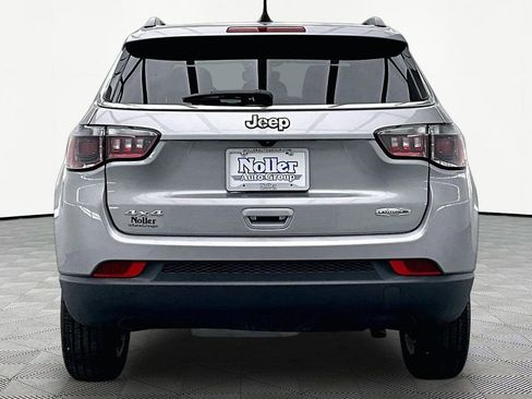 Used 2022 Jeep Compass Latitude AWD/4WD image 4