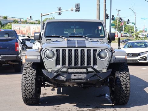 Used 2021 Jeep Wrangler Unlimited Rubicon AWD/4WD image 2