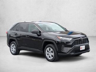 Used 2025 Toyota RAV4 LE video 3