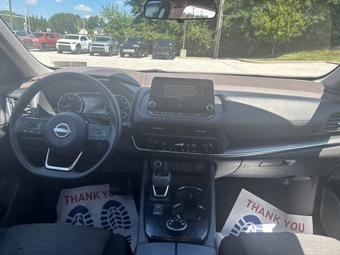 Used 2023 Nissan Rogue SV AWD/4WD image 28