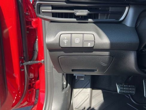 New 2025 Hyundai Elantra SEL image 19